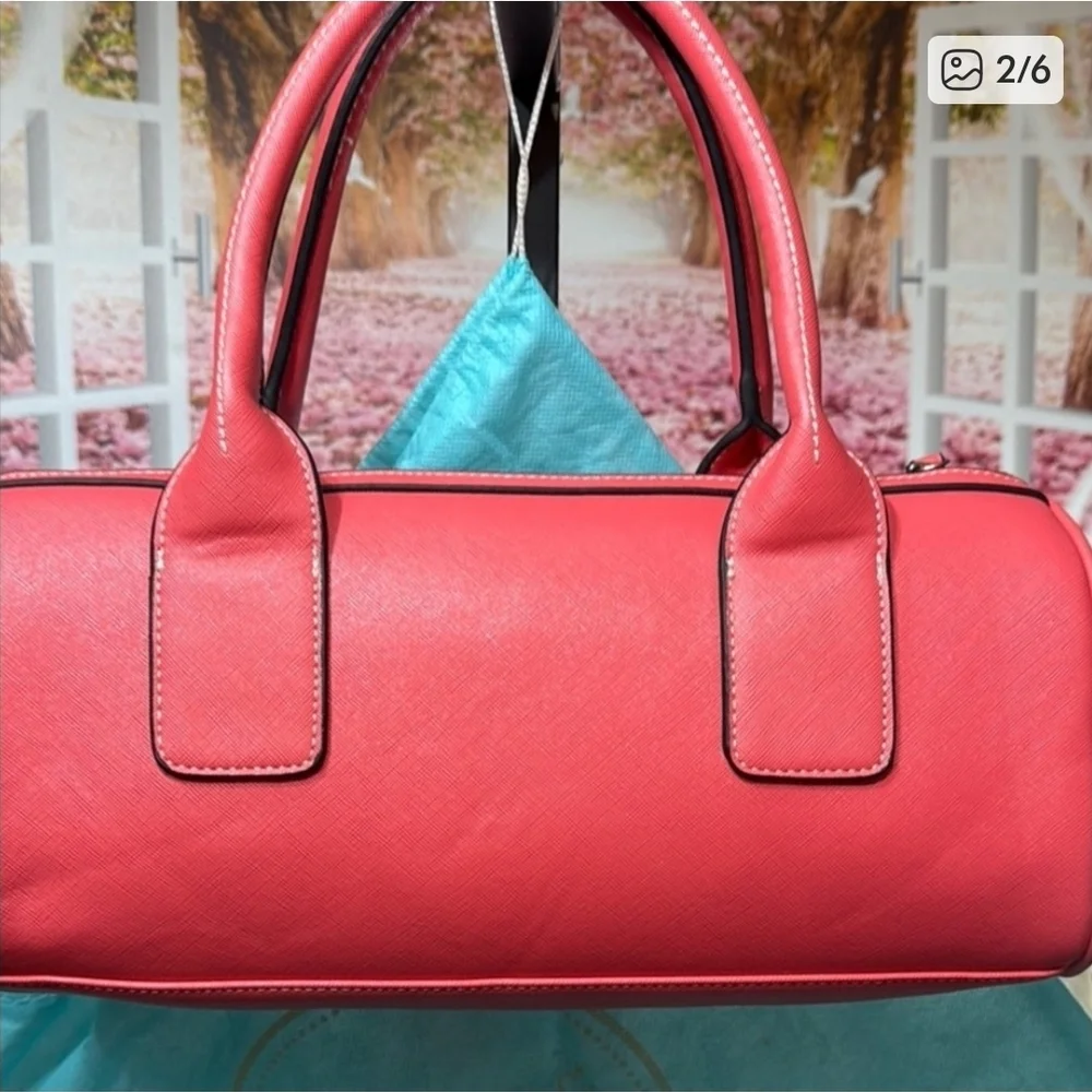 Initials, Inc Coral Barrel Bag NWOT - Picture 3 of 11